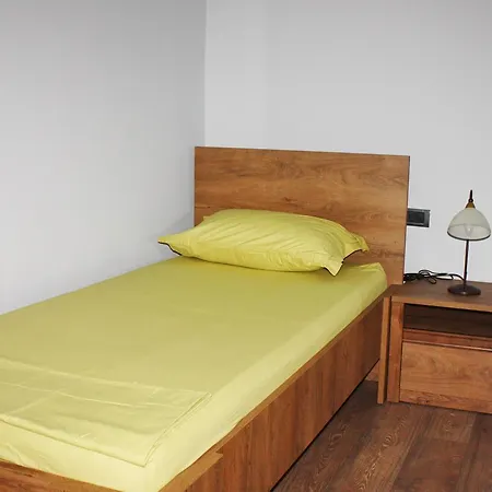 Apt 16-tirana Very